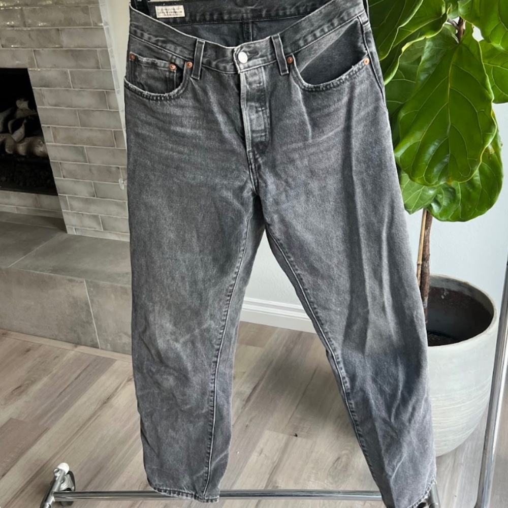 Black Levi’s Jeans